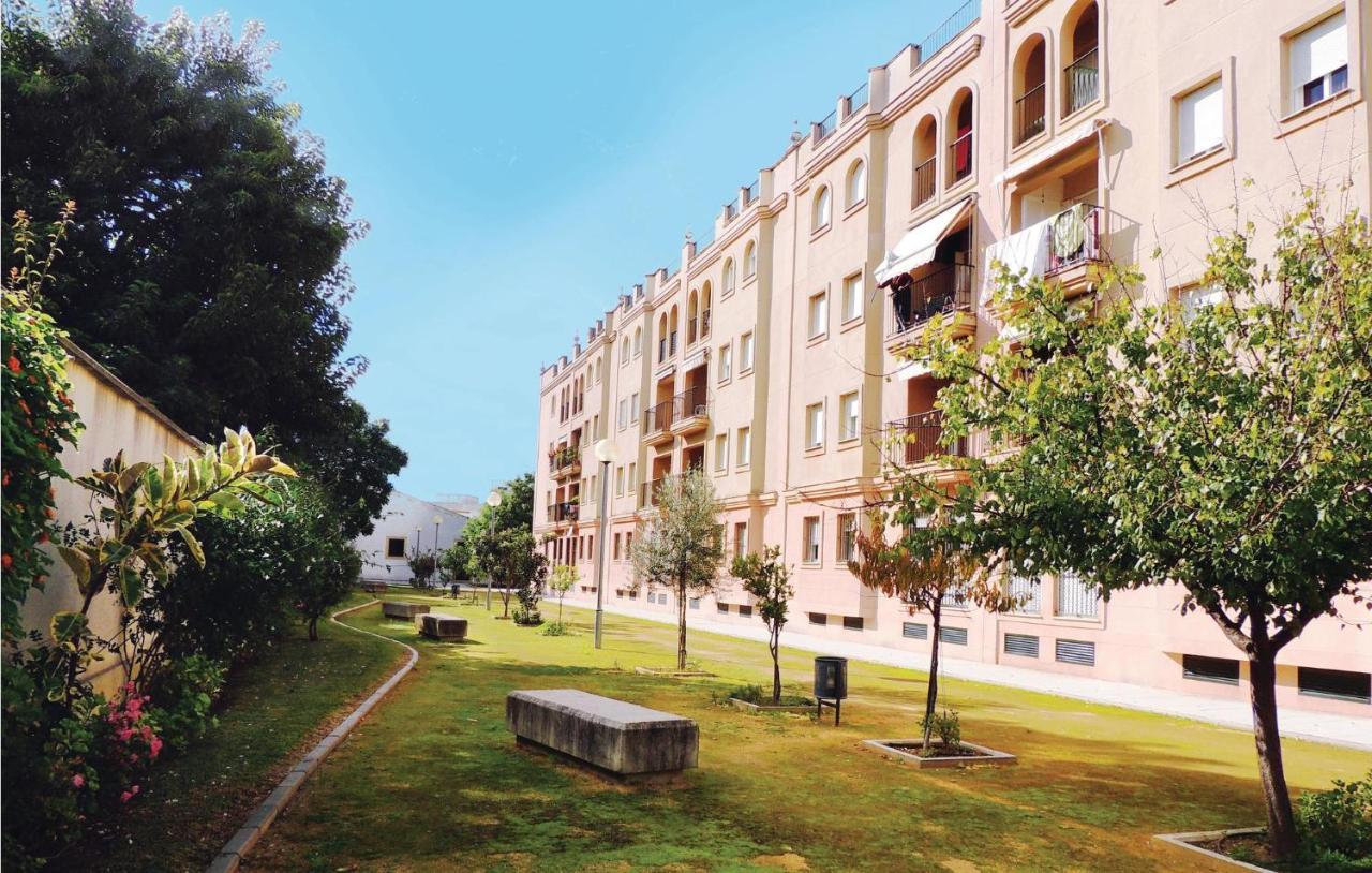 Stunning apartment in Jerez de la Frontera with 3 Bedrooms Buitenkant foto