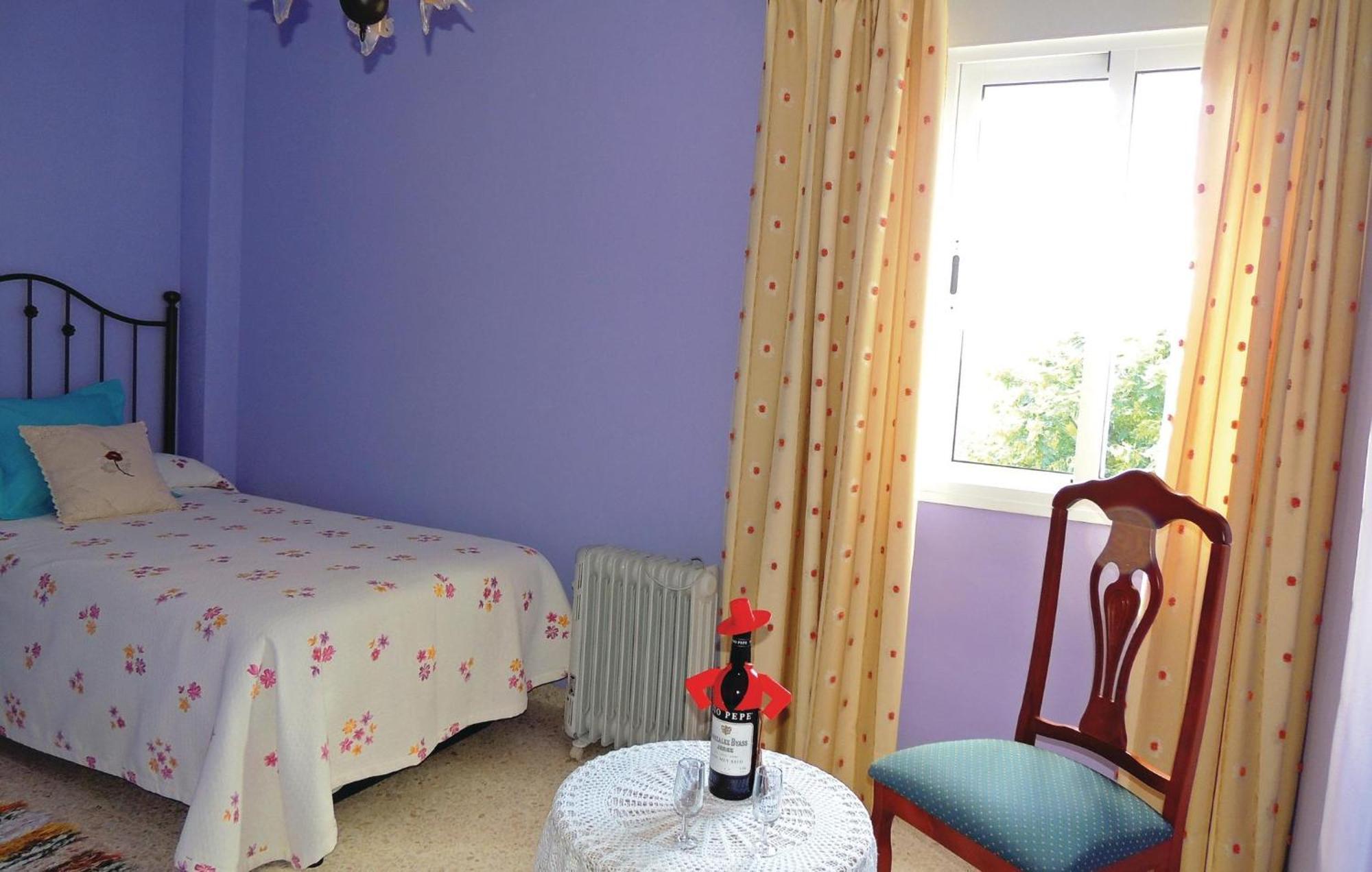 Stunning apartment in Jerez de la Frontera with 3 Bedrooms Buitenkant foto