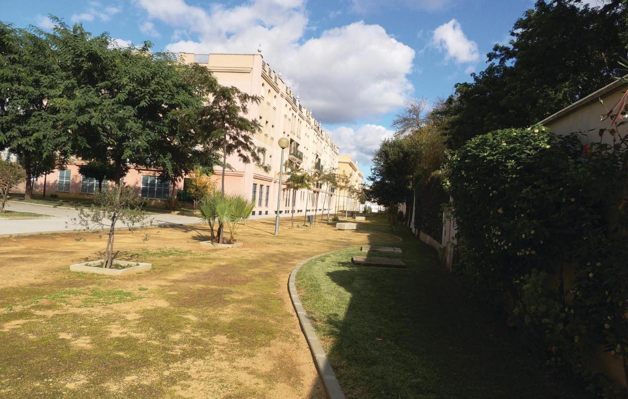 Stunning apartment in Jerez de la Frontera with 3 Bedrooms Buitenkant foto
